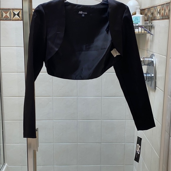 Black crop blazer - Picture 1 of 4